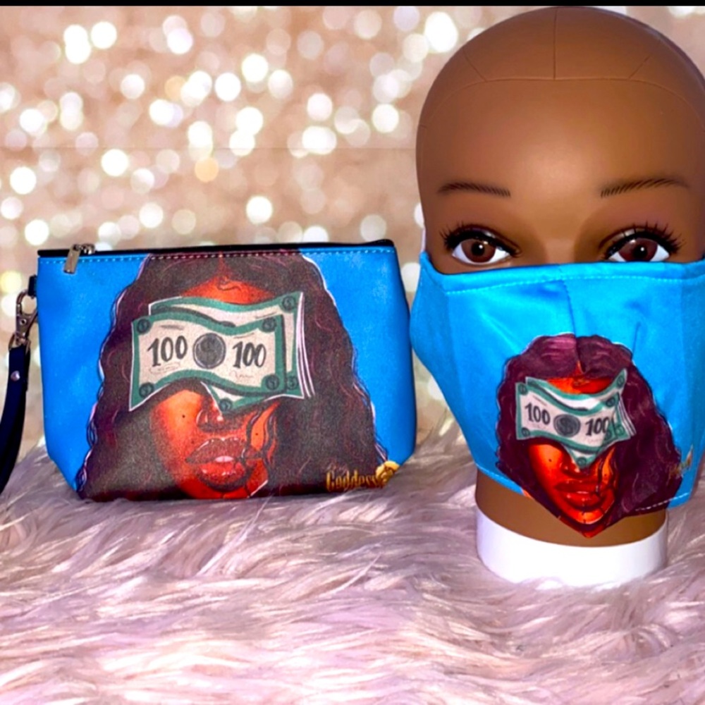 Cosmetic wristlet/makeup bag & face mask